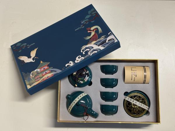Luxe traditionele Chinese thee set: 4 kopjes, 1 theepotje, sandelhout wierook en wierookbrander in luxe geschenkverpakking - donker groen